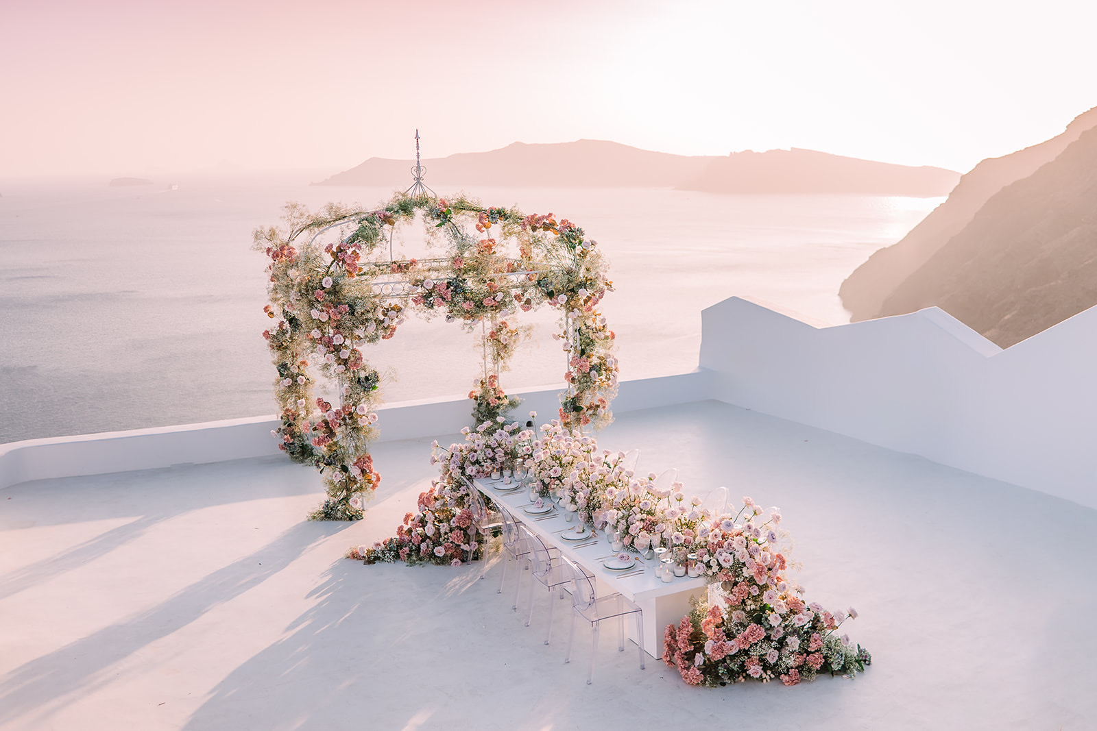 Santorini wedding set up https://veronikajoy.co.uk